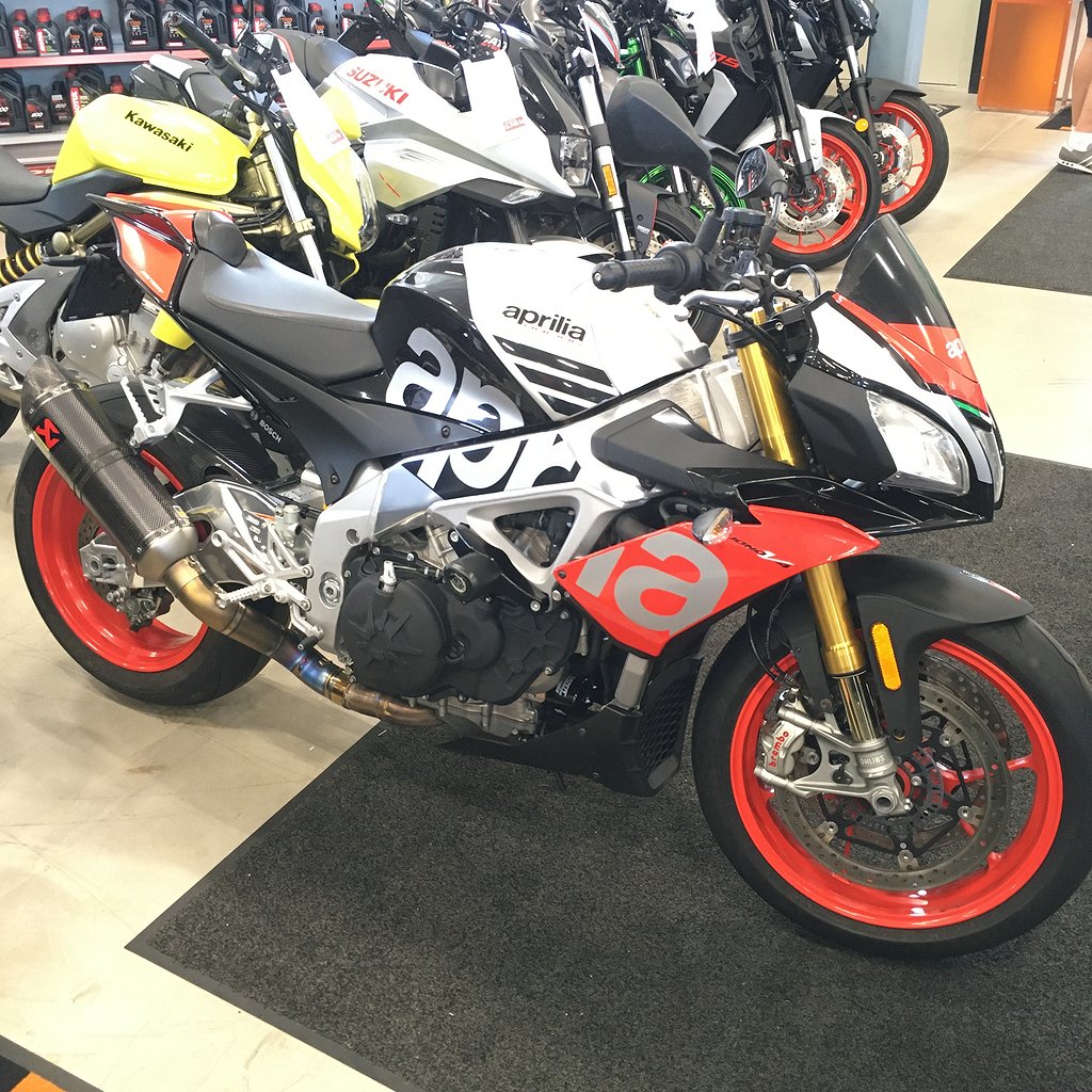 Aprilia Tuono V4 1100 Factory 