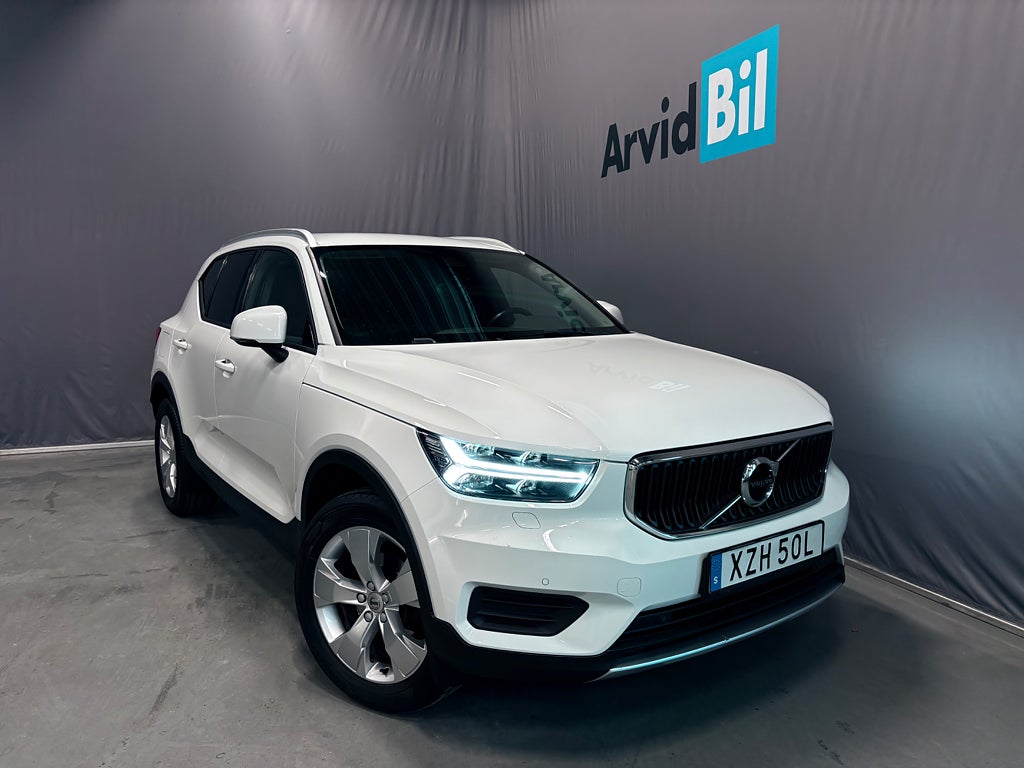 Volvo XC40 T2 Momentum B-KAMERA DRAG VÄRMARE RATTVÄRME CARPLAY