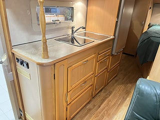 Husbil-halvintegrerad Kabe TM WF 12 av 21