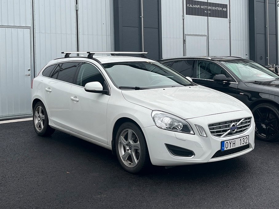 Volvo V60 D2 Momentum D-värm Dragkrok Backkamera 1 brukare