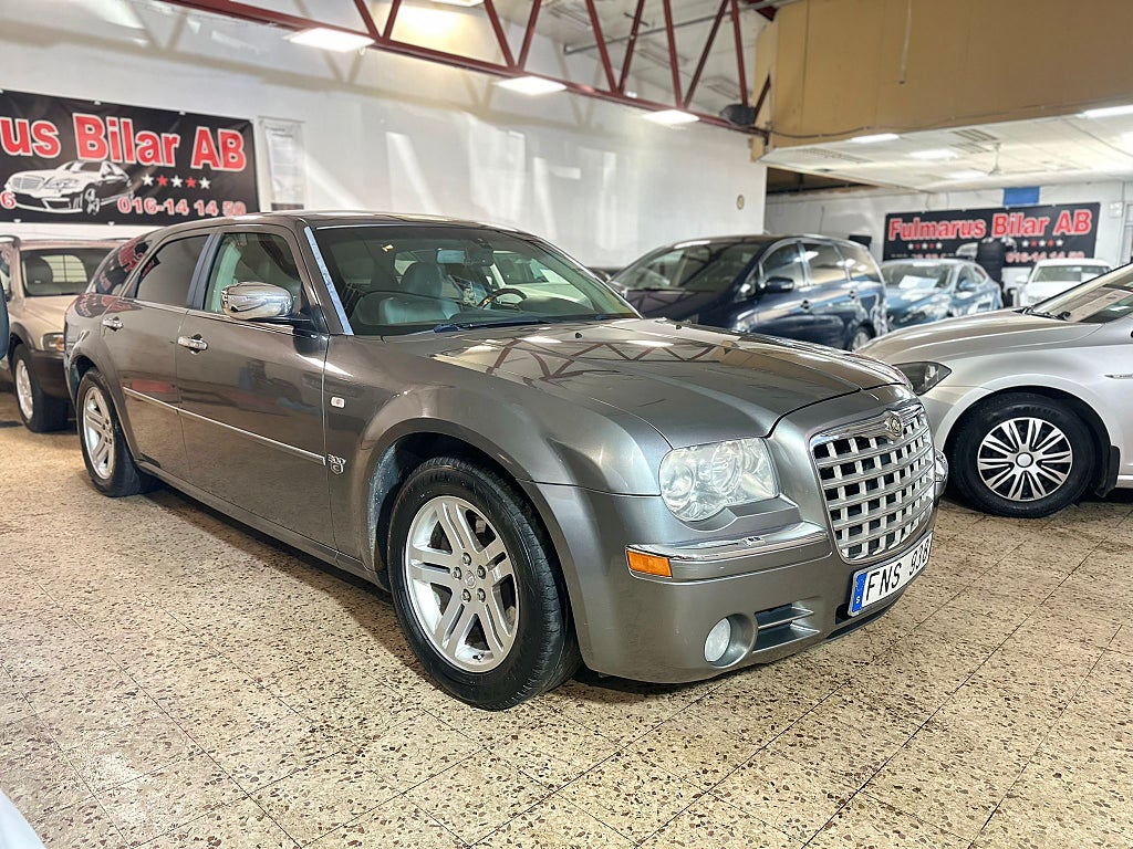 Chrysler 300C Touring 3.0 V6 CRD Automat Ny Besiktning Ny Servad 