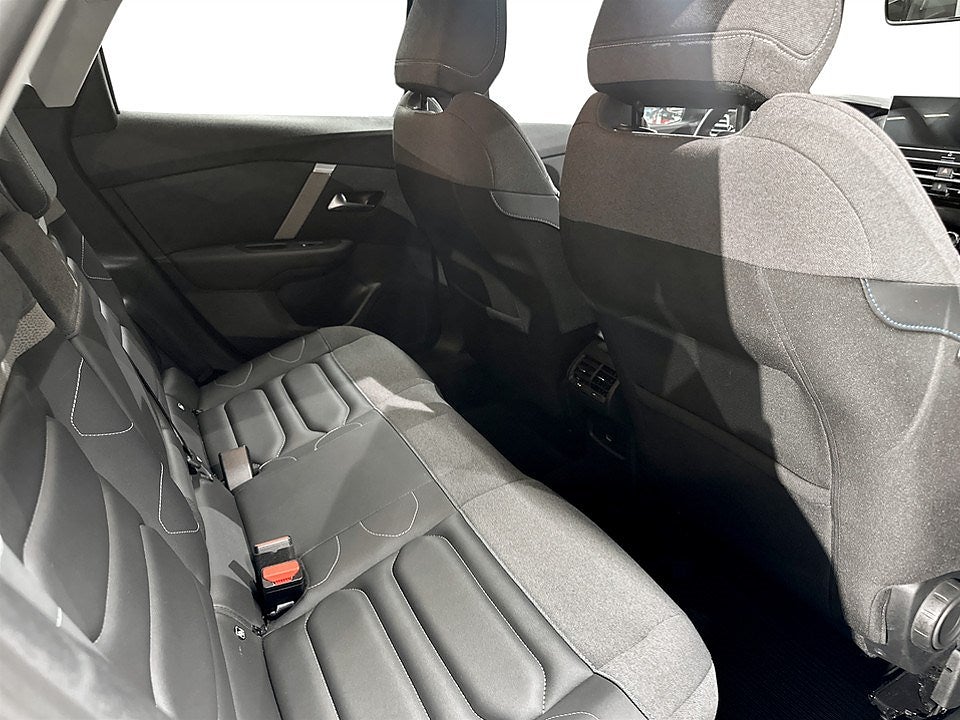 Bild på Citroën C4 Shine 1.2 PT 130hk Aut - B-KAMERA, CARPLAY