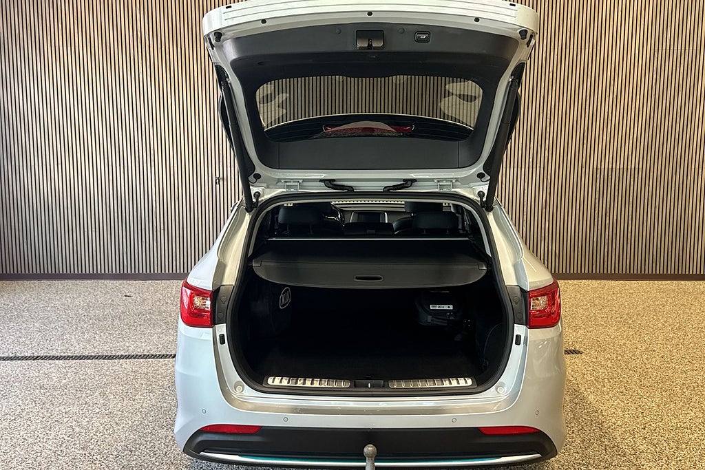 Kia Optima Sport Wagon Plug-in Hybrid Advance Plus