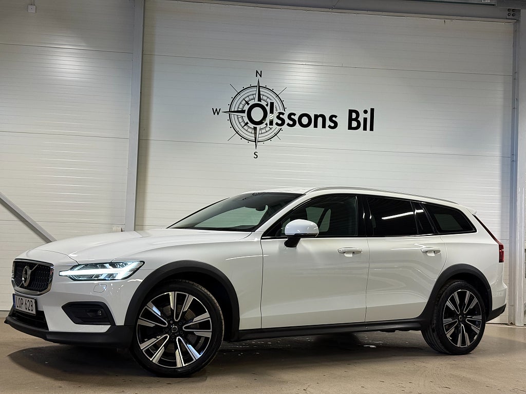 Volvo V60 Cross Country D4 AWD Momentum Aut Drag B-kam D-värmare  Euro 6