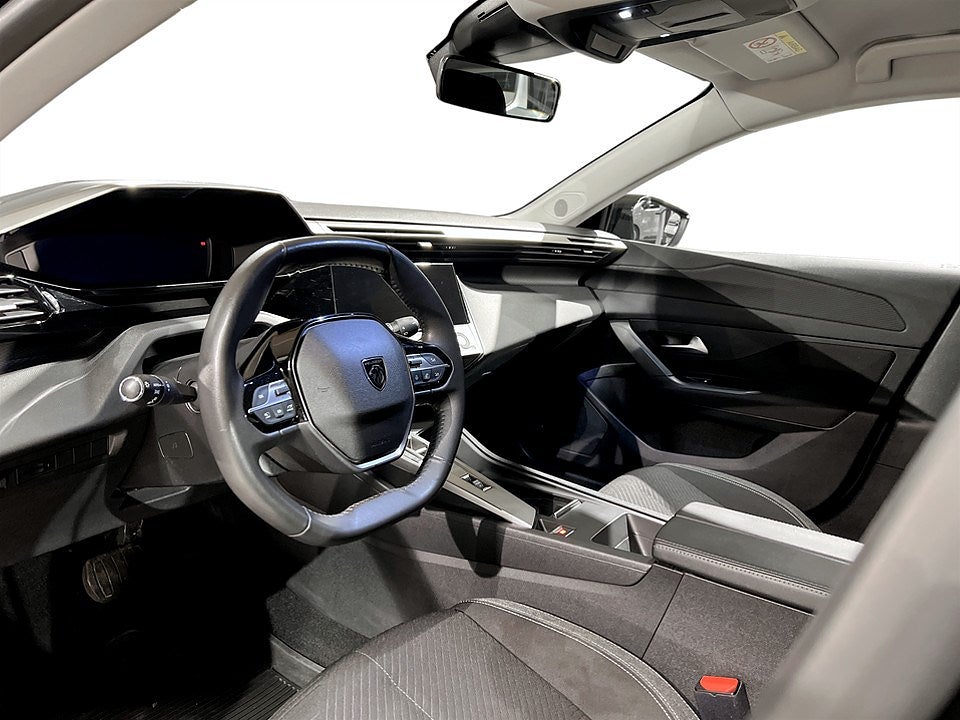 Bild på Peugeot 308 5D Active 1.2 PT 130hk Aut CARPLAY,P-SENSORER,KLIMATKONTROLL