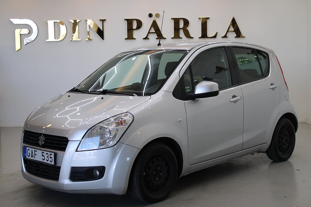 Suzuki Splash 1.2 DOHC Automat Lågmil Nyservad