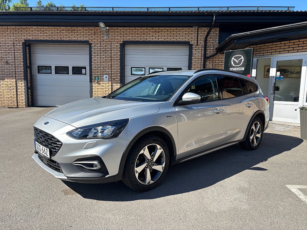 Ford Focus Active Kombi 1.0 EcoBoost Automat (125hk) Drag | V-hjul