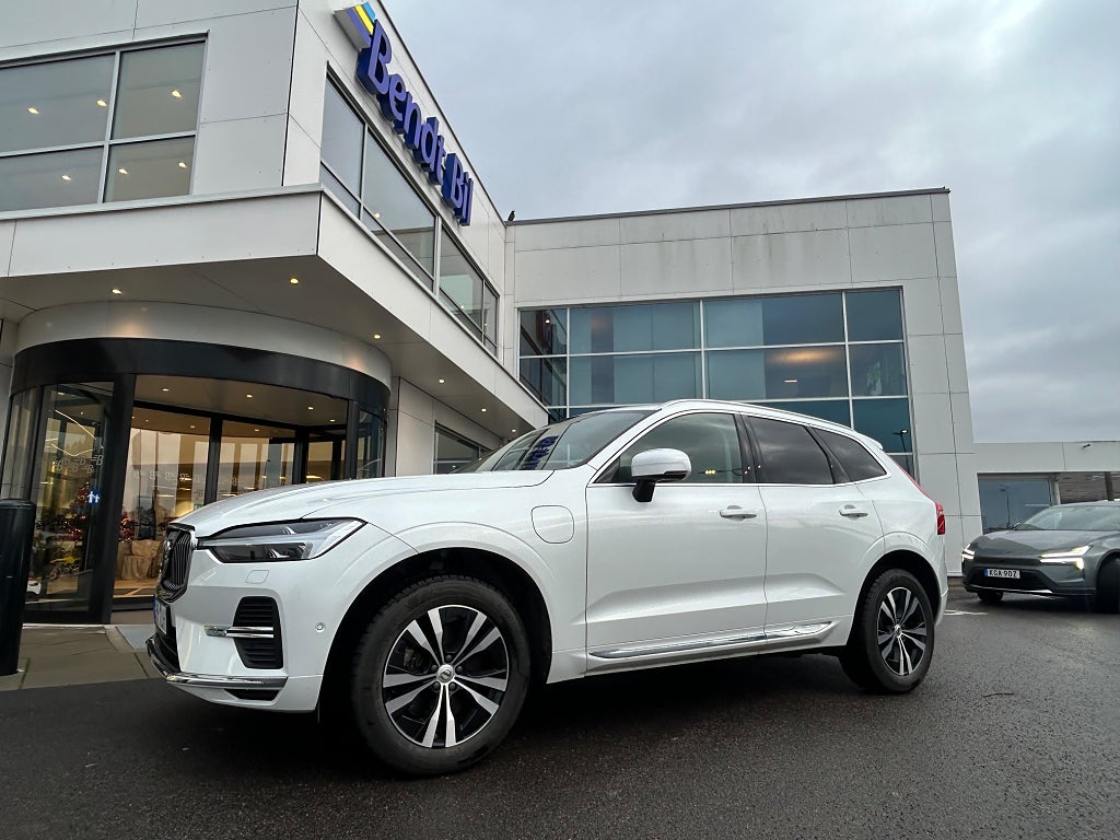Volvo XC60 Recharge T6 AWD Core Panorama Drag Värmare