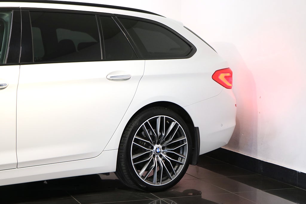 BMW 520d 2018 - miniatyr 27