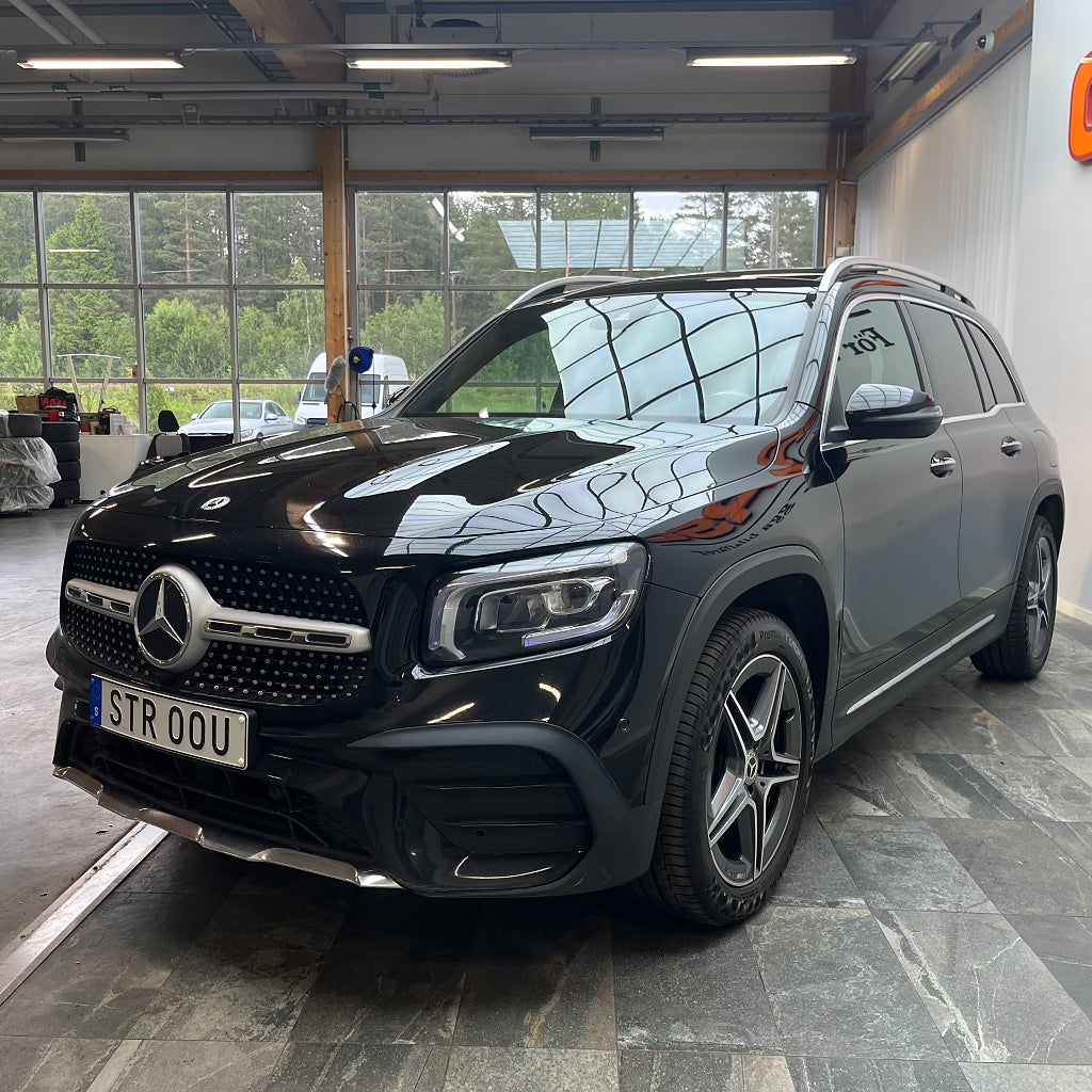 Mercedes-Benz GLB 200 d AMG Line Pano Navi Backkamera Widescreen 7-Sits