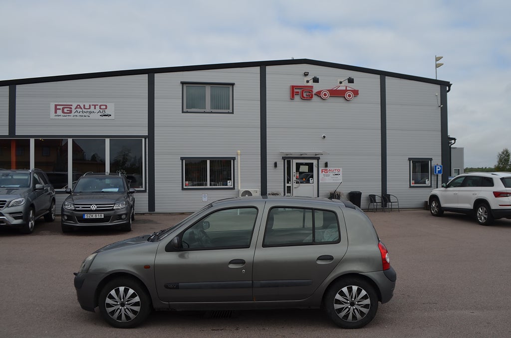 Renault Clio 5-dörrars Halvkombi 1.2 75 hk Expression