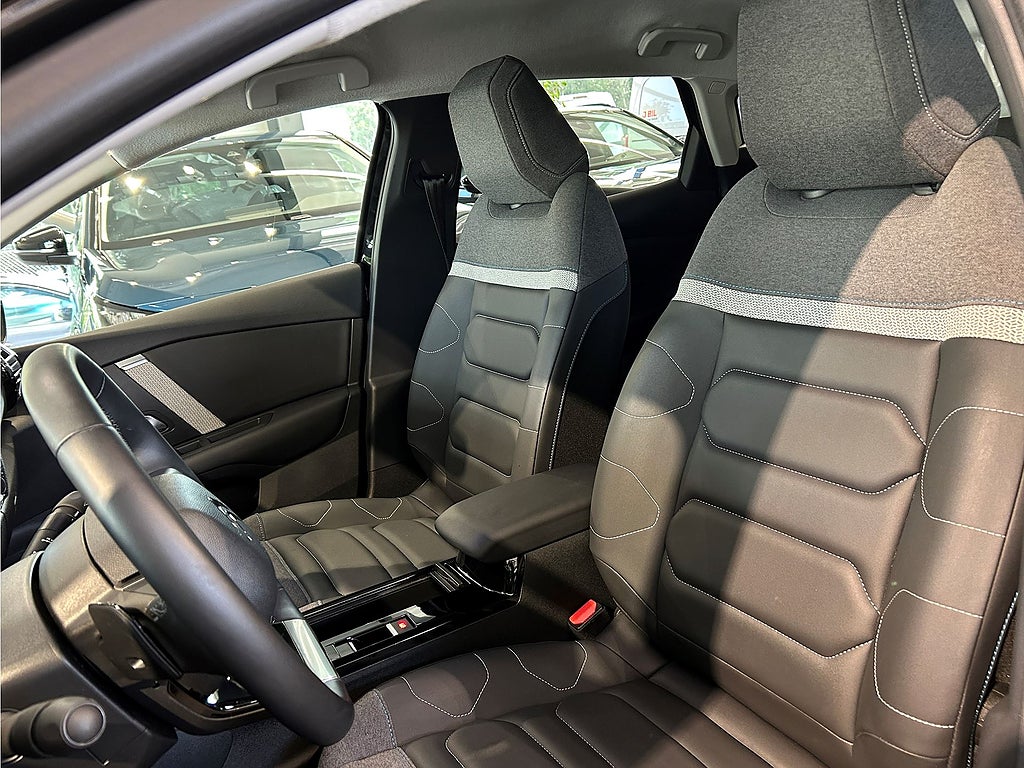 Bild på Citroën C4 Shine 1.2 PT 131hk Aut - B-KAMERA, CARPLAY