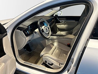 Volvo V90 Cross Country T5 AWD Geartronic Pro Edition MOMS/H&K/SoV/Kamera/Skinn
