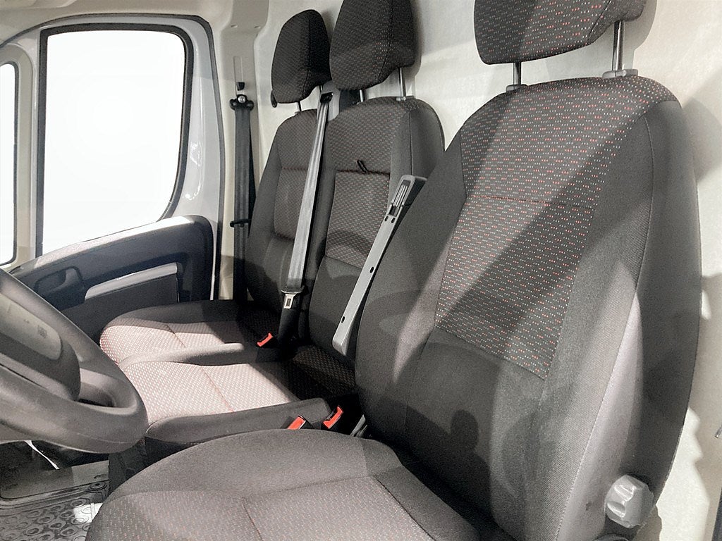 Bild på Peugeot Boxer PRO+ 2.2 BHDi 140hk L3H2 - B-KAMERA, DRAG