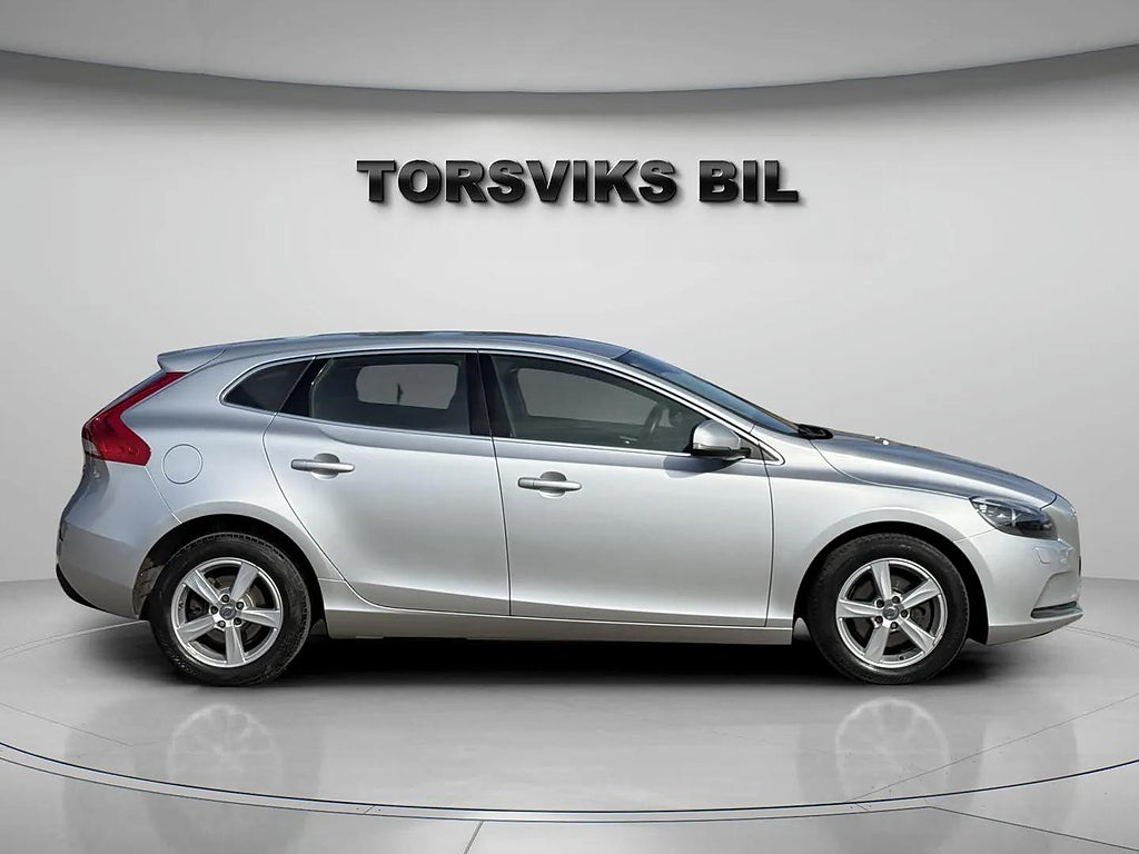 Volvo V40 D2 Momentum Gps Dragkrok V-Hjul Ny servad - miniatyr 6