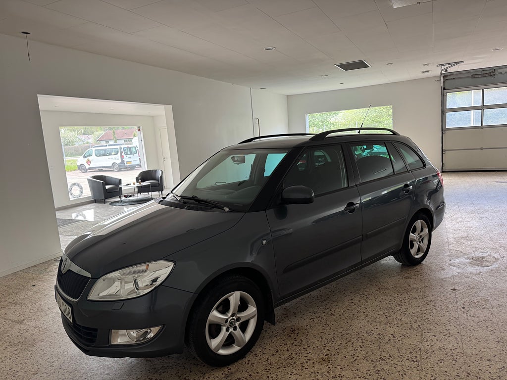 Skoda Fabia 1.2tsi Experience ny bes lågmil välvårdad 