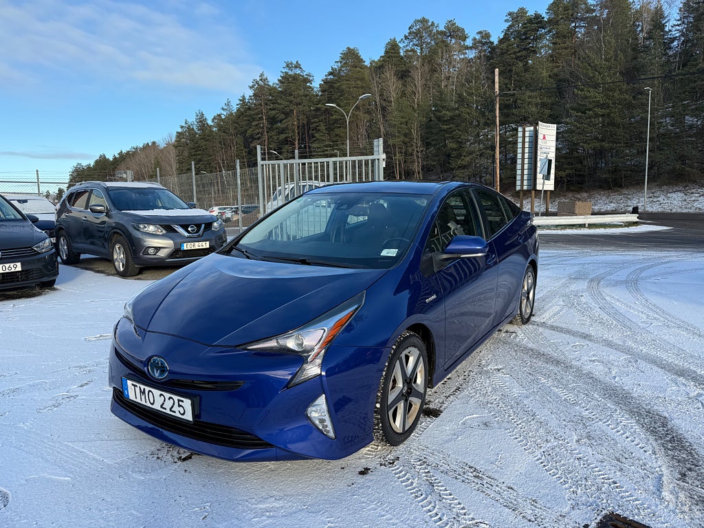 Toyota Prius Hybrid CVT 122hk Navi Kamera Välvårdad Euro 6