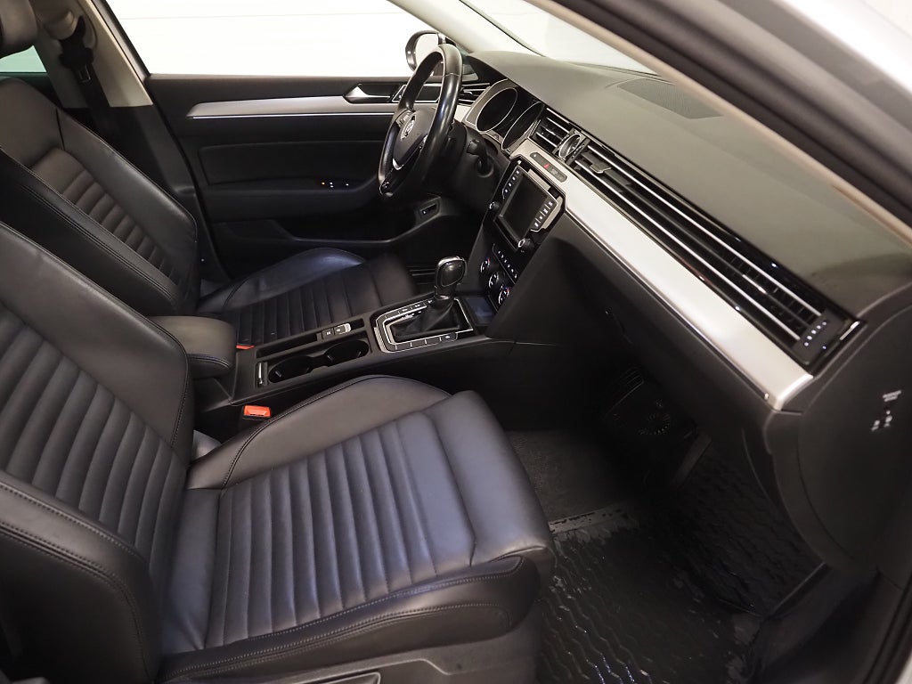 Volkswagen Passat Alltrack 2.0 TDI 240hk 4Motion GTS Kamera Drag Värmare Sk 2017