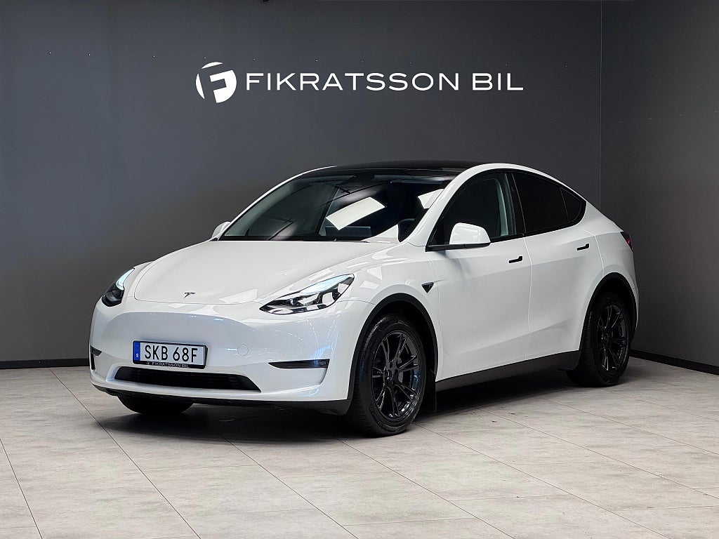 Tesla Model Y Long Range AWD / Värmepump / Drag