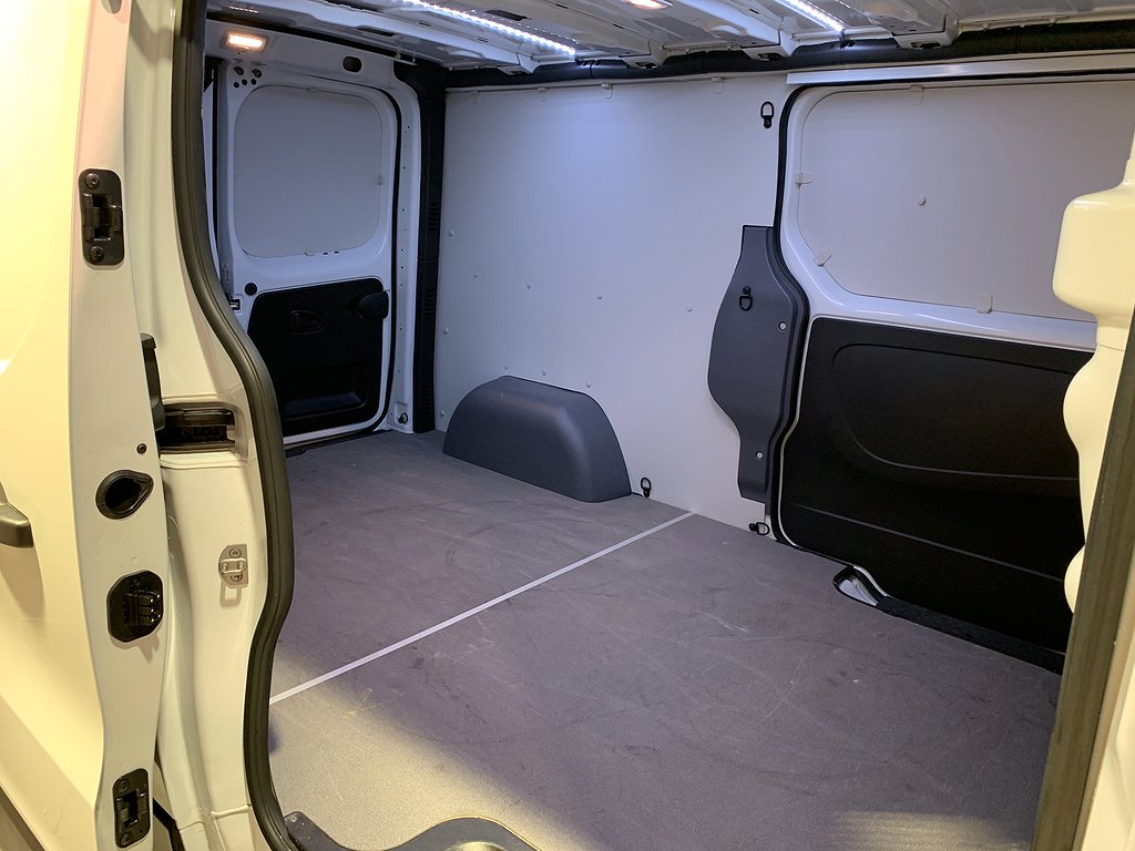 Nissan Primastar N-connecta| DSD | Moms | Värmare | Kamera 2023