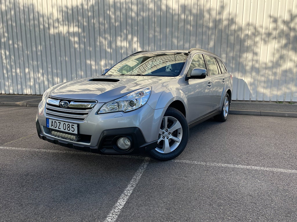 Subaru Outback 2.0 4WD Lineartronic Business Navi Drag NyServad