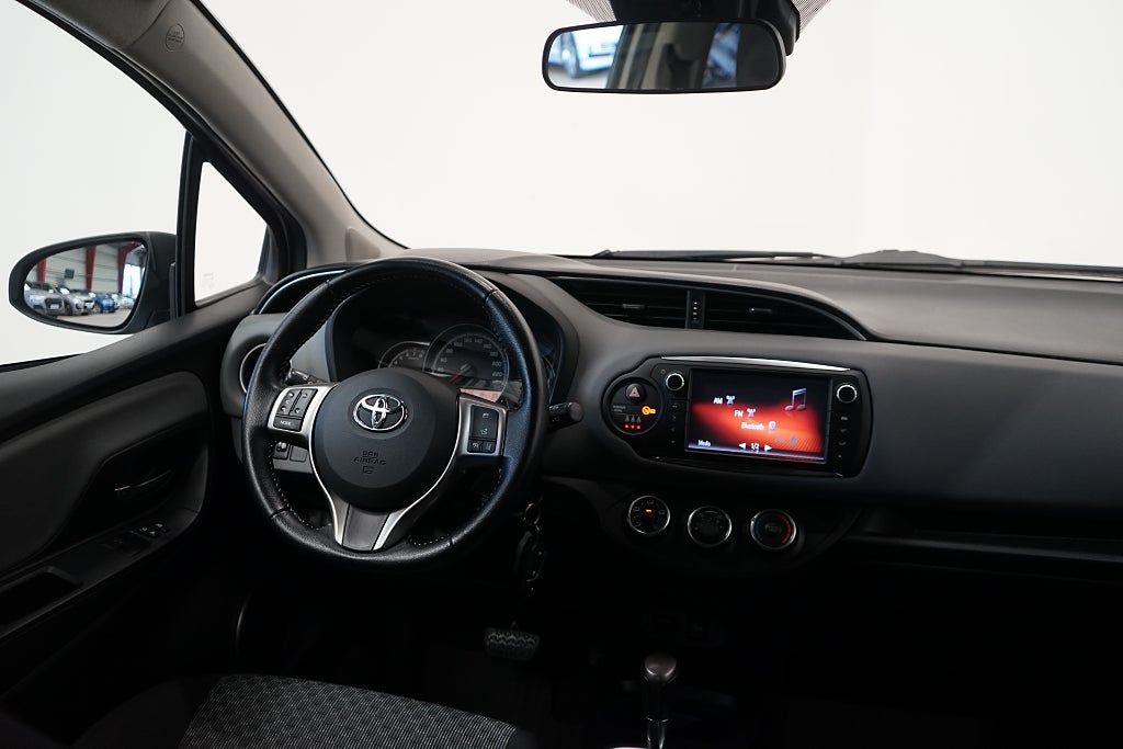 Toyota Yaris B-Kamera, Automat Active, Edition Feel 99hk