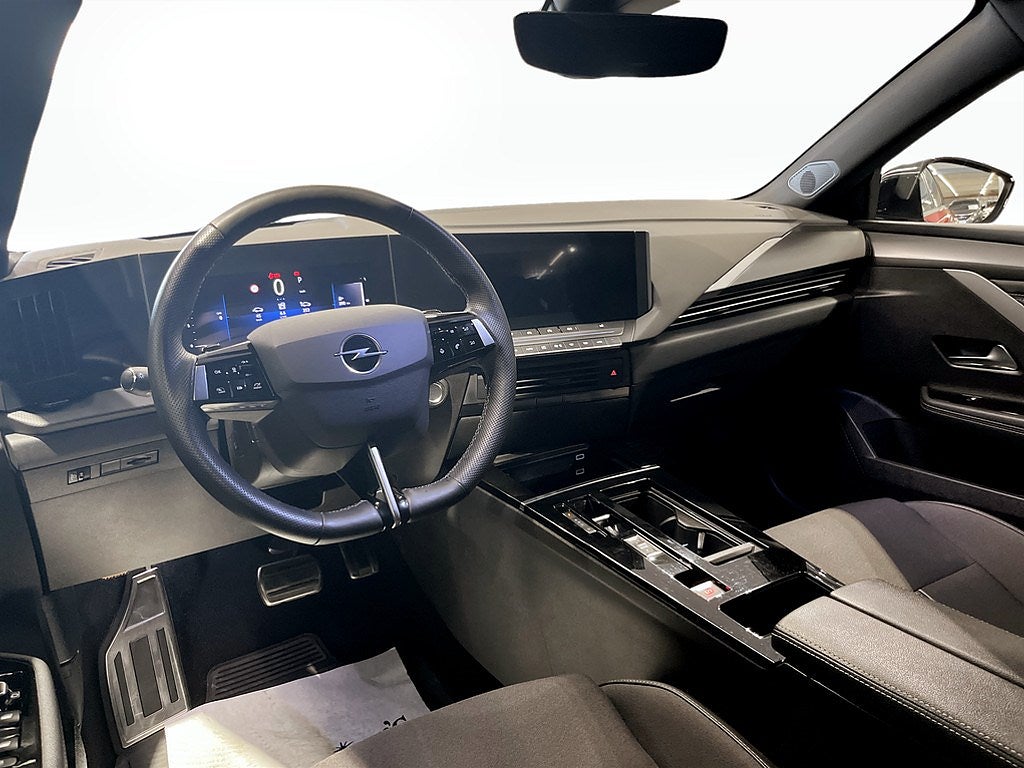 Bild på Opel Astra ST GS 1.2 PT 130hk Aut - 360-KAMERA, CARPLAY