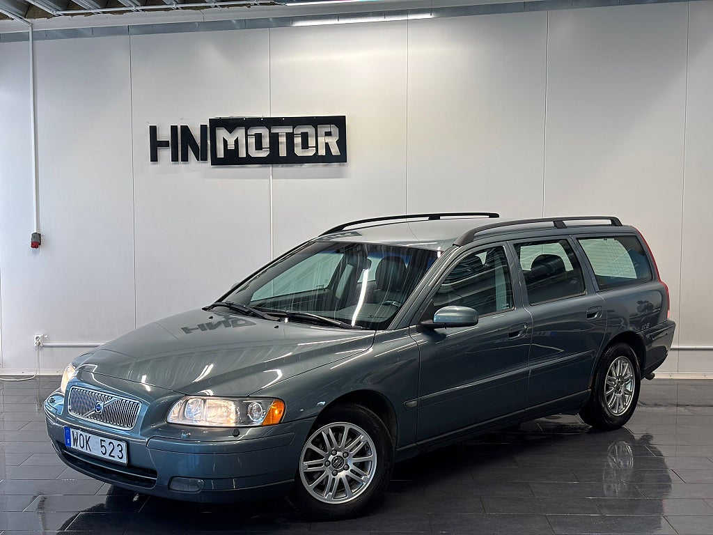 Volvo V70 2.4 Kinetic Automat |NyServ|NyBess|DRAGKROK|1Ägare|