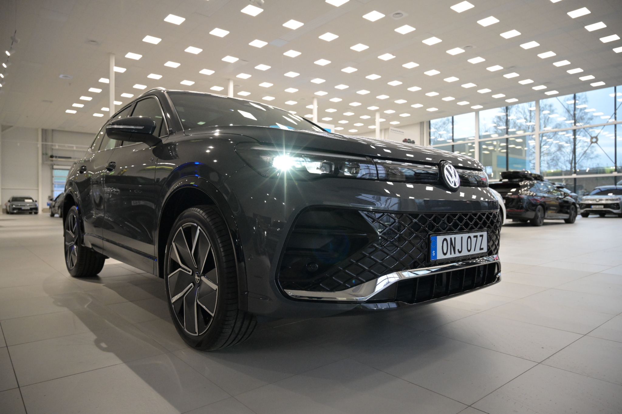 Volkswagen Tiguan eHybrid R-Line SWE 2026, bild 4/10