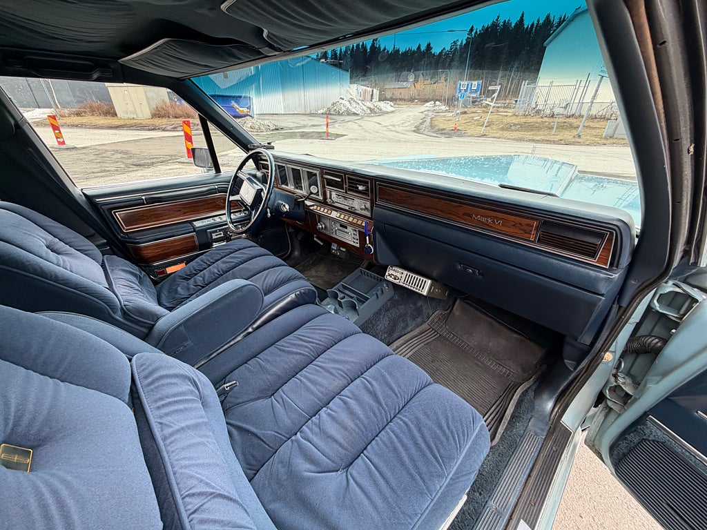 Lincoln Continental Mark VI Sedan 5.0 V8 EFI 0kr insats 848kr/mån