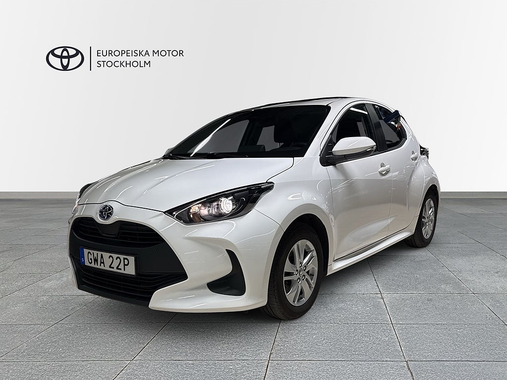 Toyota Yaris 1,5 HYBRID 5D ACTIVE / V-Hjul