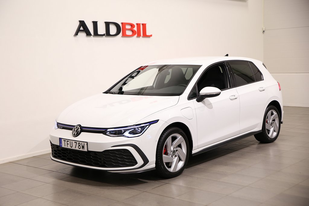 Volkswagen Golf GTE 245hk plug-in Hybrid DSG / Dragpkt / Värm / Keyless / Nav