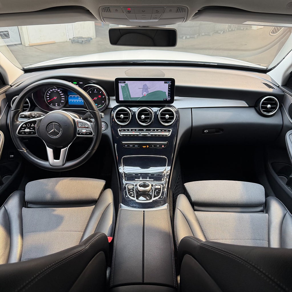 Mercedes-Benz C 300 T de Avantgarde Backkamera Värmare Dragkrok Navi
