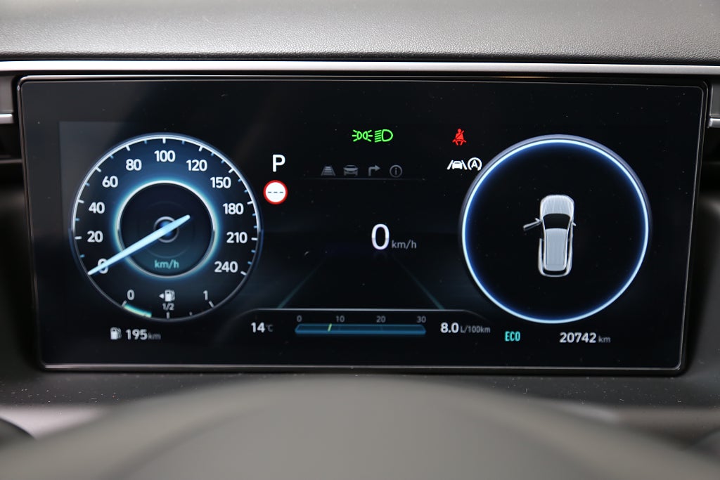 Hyundai Tucson 1,6 T-GDI MHEV 150hk Essential Aut Navi Kamera CarPlay 2023