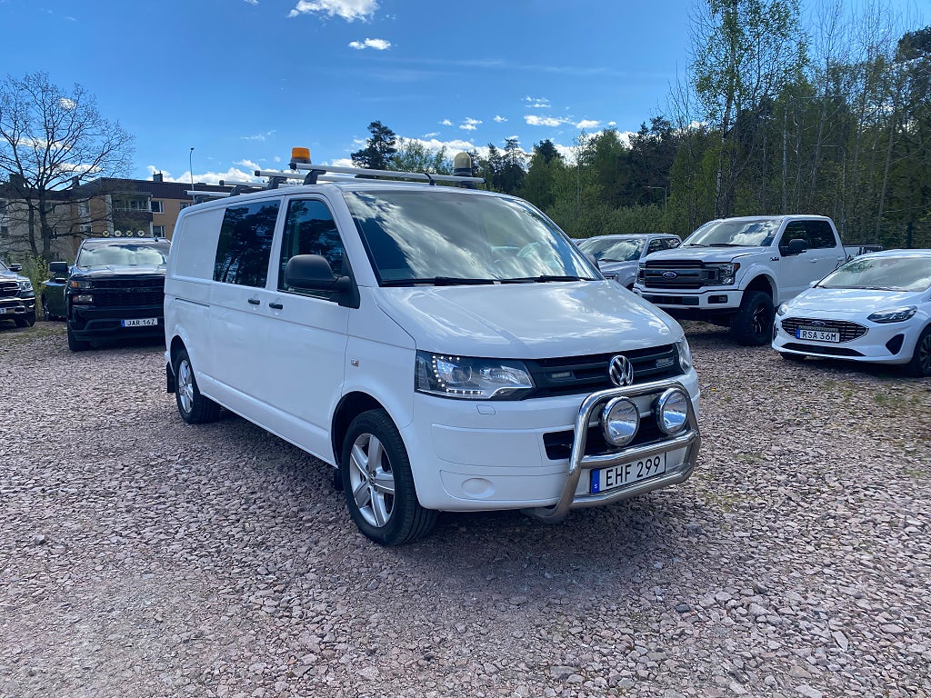 Volkswagen Transporter Kombi T30 2.0 TDI BMT Dubbelhytt | 4Motion | Ny servad 