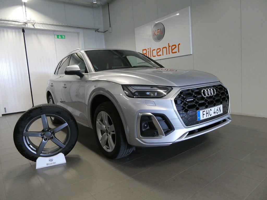 Audi Q5 55 TFSI e quattro S Line -Drag-Värmare-Kamera Nyservad