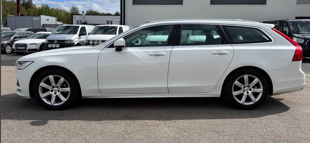 Volvo V90 VI KÖPER V90 MED MOMS FÖR EXPORT