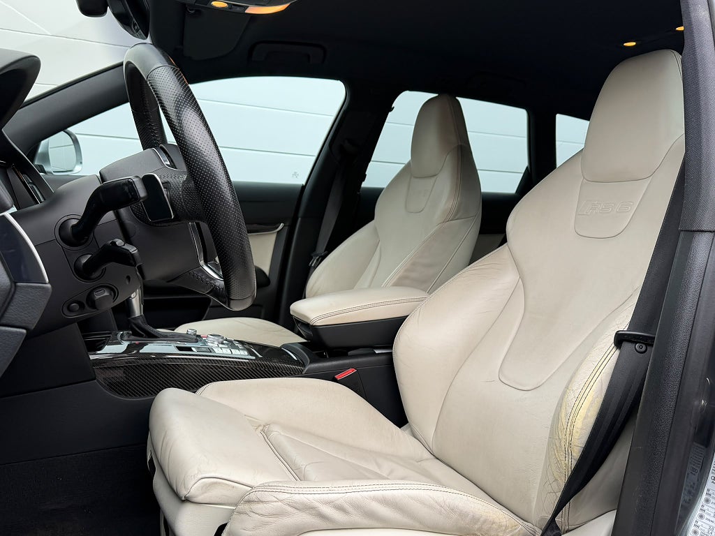 AUDI RS6 AVANT 5.0 V10 BITURBO 579ch QUATTRO - BOSE - CUIR - FREINS CARBONE - ACC - SIÈGES CHAUFFANTS AVANT/ARRIÈRE