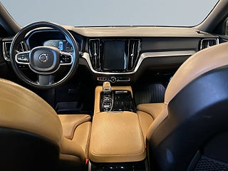 Volvo V60 T6 AWD Inscription Drag/Pano/Kamera/P-Värm/S&V/55km – bild 8