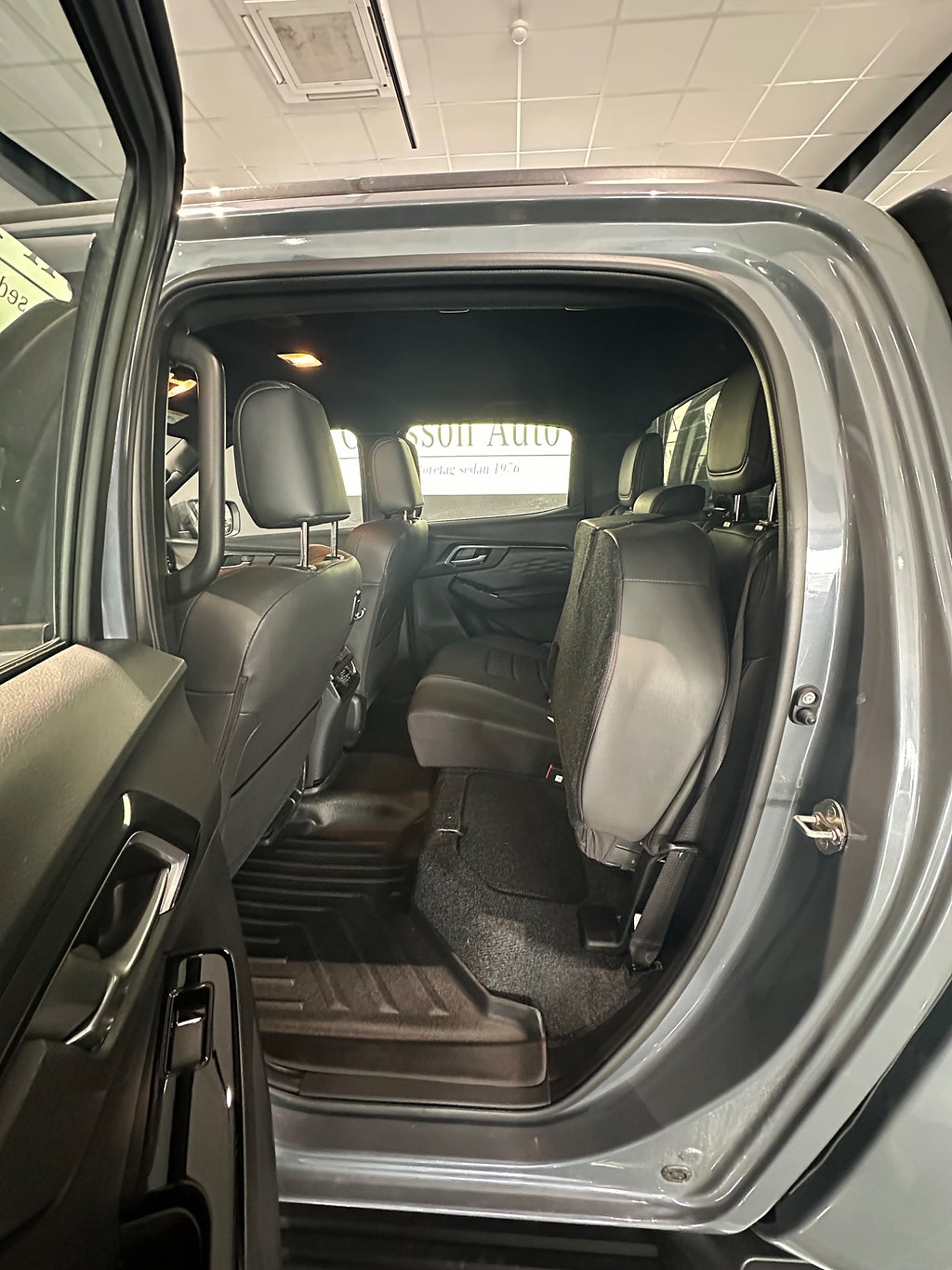 Isuzu D-Max Crew Cab XRX 1.9 CNG 4WD Kåpa Värmare - bild 11
