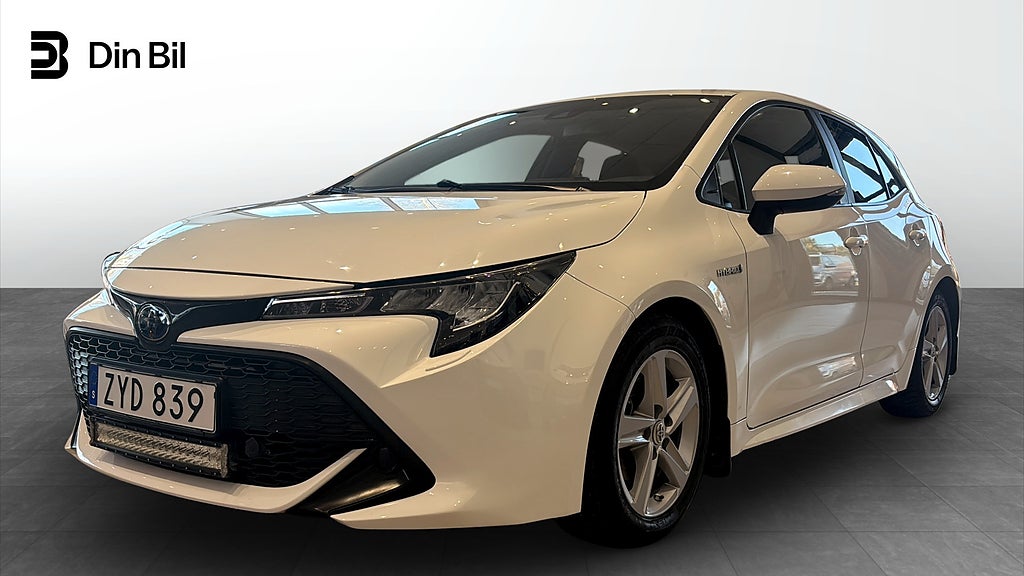 Toyota Corolla Hybrid e-CVT 122 hk V-hjul/Motorvärmare/Ledramp