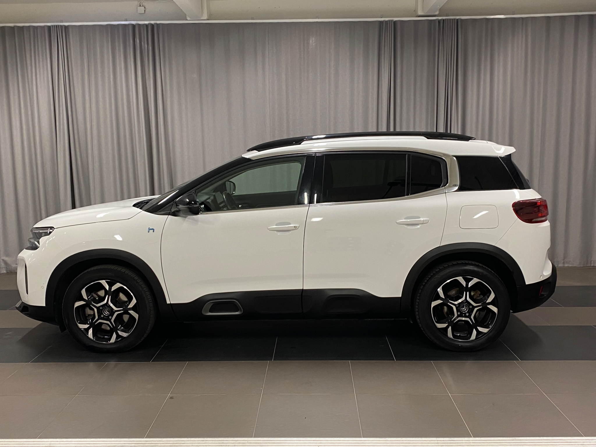 Citroen C5 Aircross PHEV 225 e-EAT Shine 2022, bild 2/10