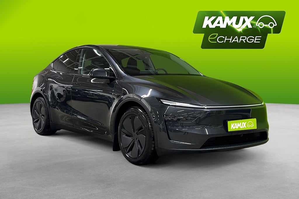 Tesla Model Y Long Range AWD Premium 514hk Panorama Autopilot Drag 360°