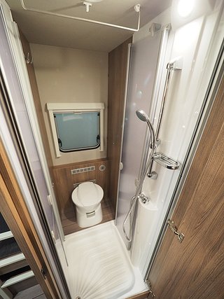 Husvagn, 2-axl Knaus Südwind Scandinavian 750 UFK 20 av 23
