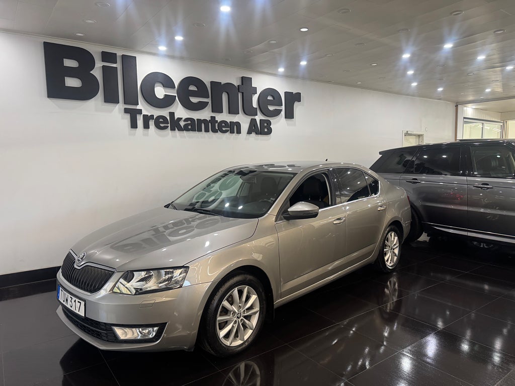 Skoda Octavia 1.6 TDI Ambition Euro 5 Dragkrok KamremBytt