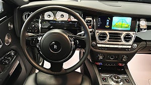 Rolls-Royce Ghost har en 6,2-liters V12-motor på 570 hästkrafter. 