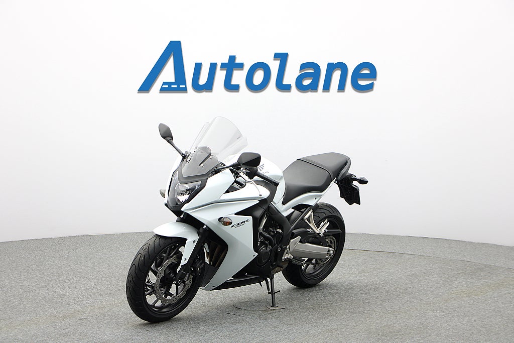 Honda CBR650F *ABS Nyservad Nya Däck Endast 900 mil!