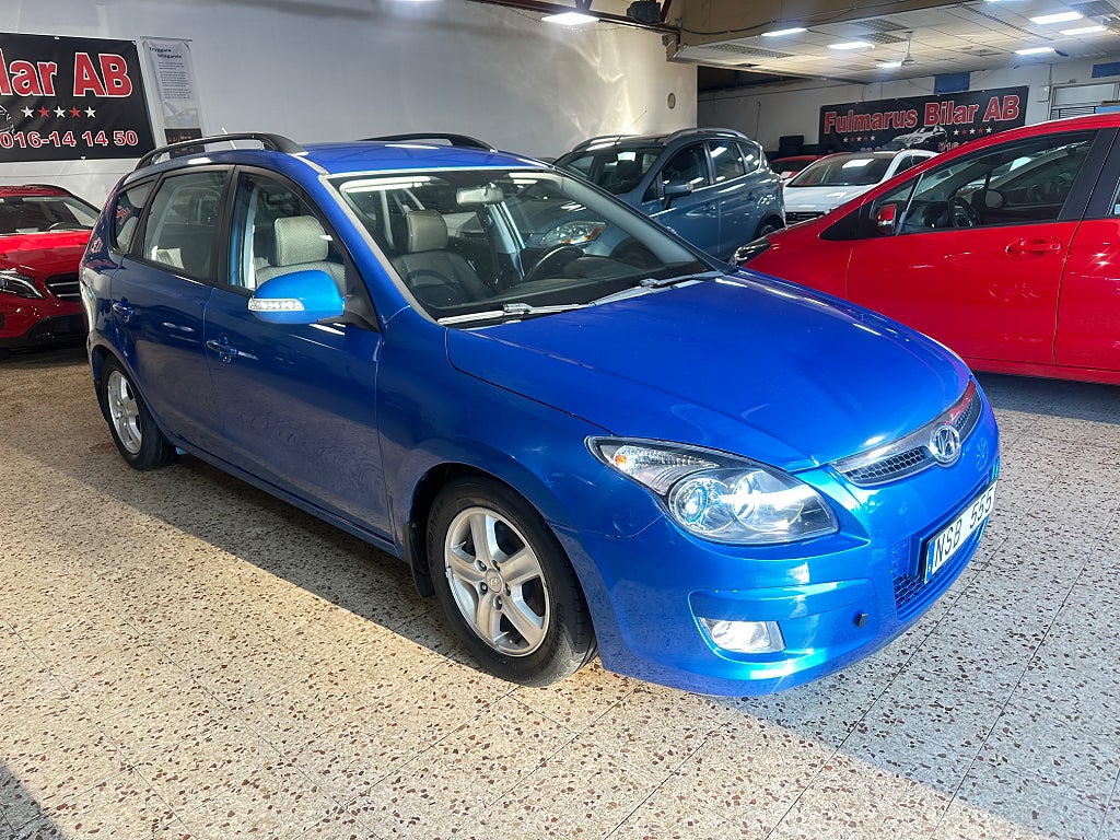 Hyundai i30 1.6 CRDi Ny servad & Ny Besktigad