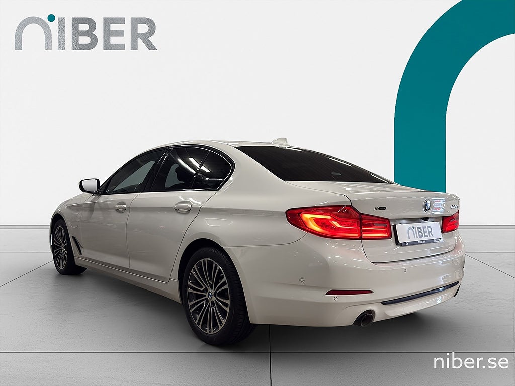 BMW 530e xDrive, Sportline, 2 brukare, Nyservad