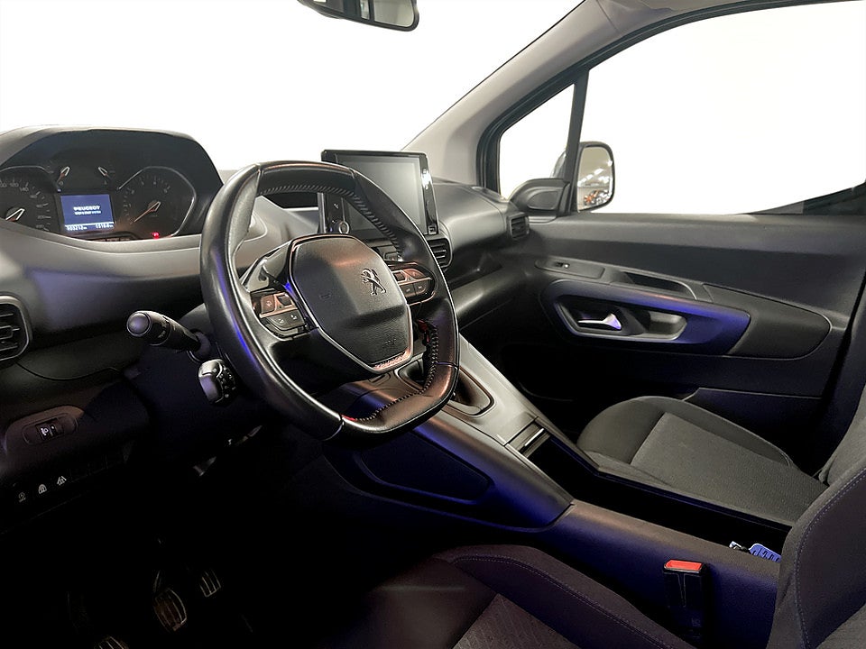 Bild på Peugeot Rifter Allure 1.2 e-THP 110hk 5-SITS P-SENSORER BLUETOOTH